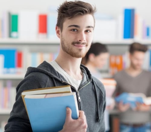 Vous voulez offrir à votre enfant un premier véhicule sûr et économique tout en l'initiant à la gestion financière ?